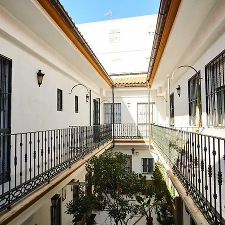 Escoberos Courtyard Duplex By Valcambre * Seville