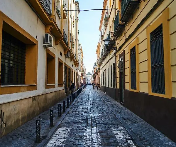 Escoberos Courtyard Duplex By Valcambre *