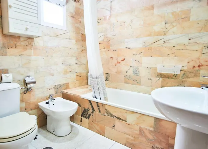 Escoberos Courtyard Duplex By Valcambre アパート